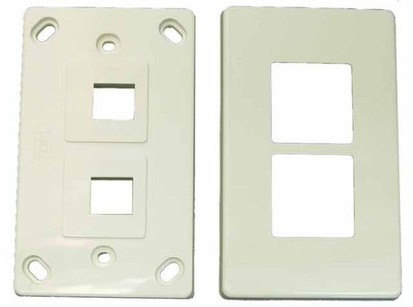 Dynamix DYNAMIX Dual Port RJ45 Keystone Face Plate - 2x piece. Horizontal FP-2KS