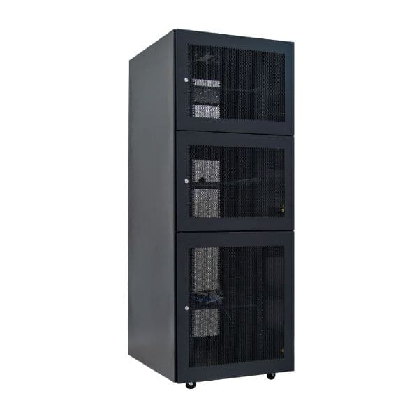 Dynamix DYNAMIX 45RU Co-Location Server Cabinet with 3x 14U Compartments. RSR45-CL3-8X10