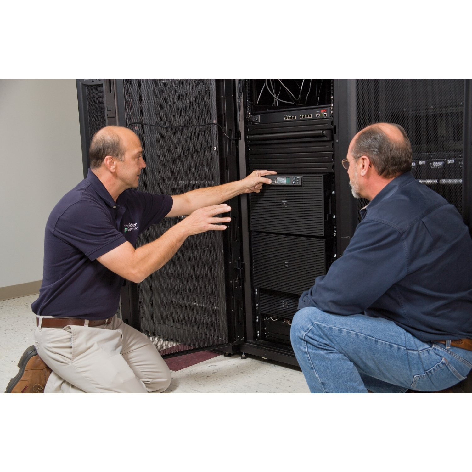 APC (WSTRTUP-SU-05) 5 X 8 POWER UP FOR (1) SMART-UPS 5-7KVA APC — view 2
