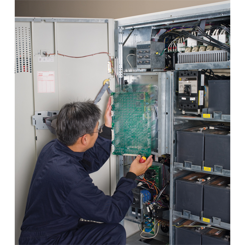 APC (1) Year Advantage Plus Servicer (1) APC — view 2