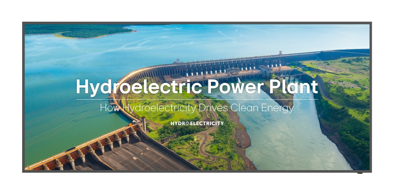 LG 105" 5K 21:9 400 nits 16/7 landscap thumbnail 1
